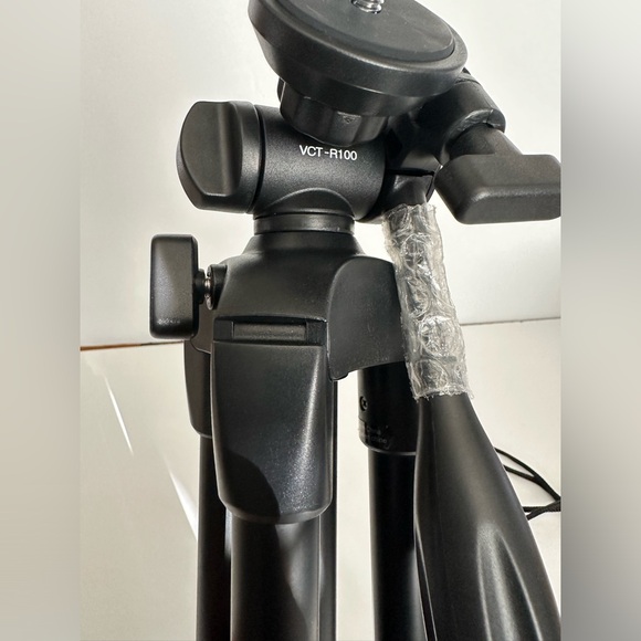 Sony VCT-R100 tripod - Picture 6 of 8